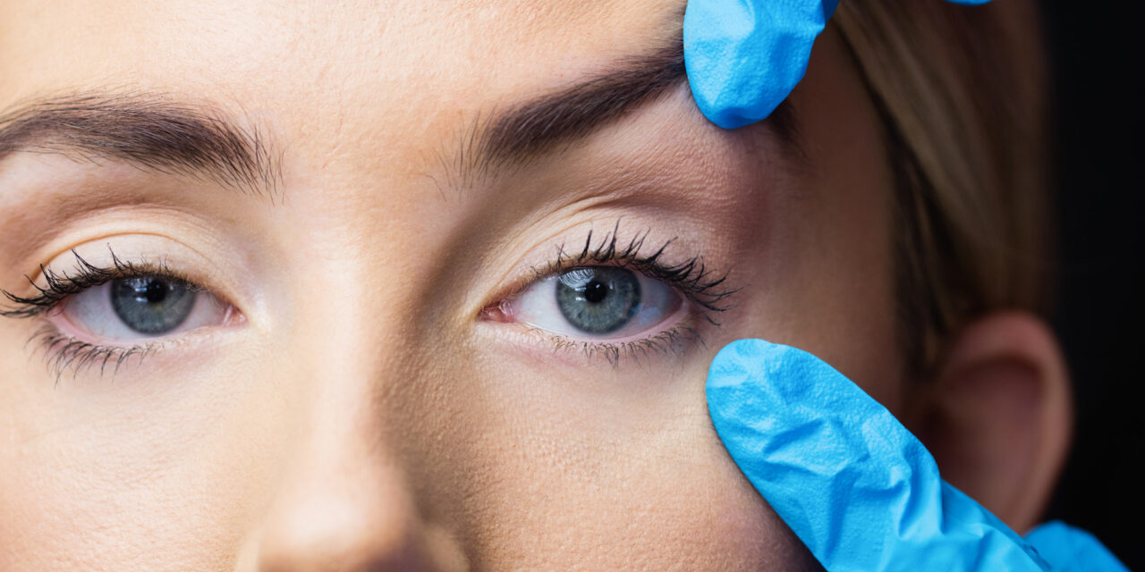 Eyelid Surgery (Blepharoplasty) Recovery: Week-by-Week Timeline & Practical Planning